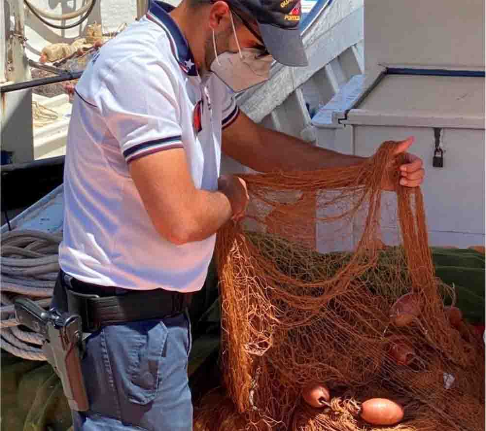 rete pesca sequestrata