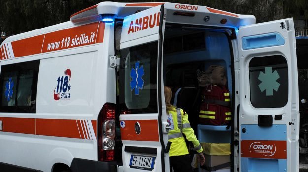 ambulanza 118 Sicilia 625x350 1